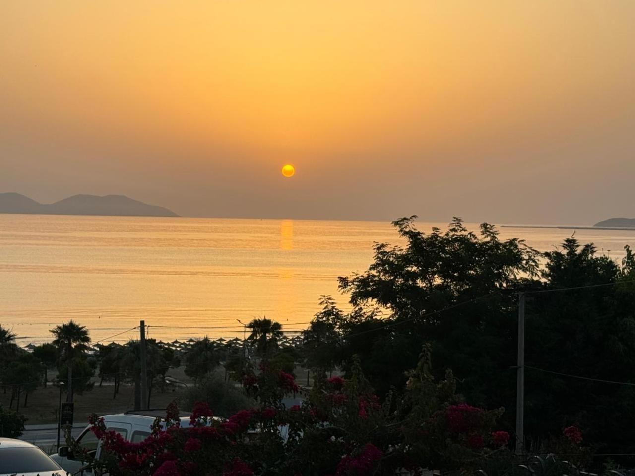 Voyage Villa Vlorë Exteriör bild
