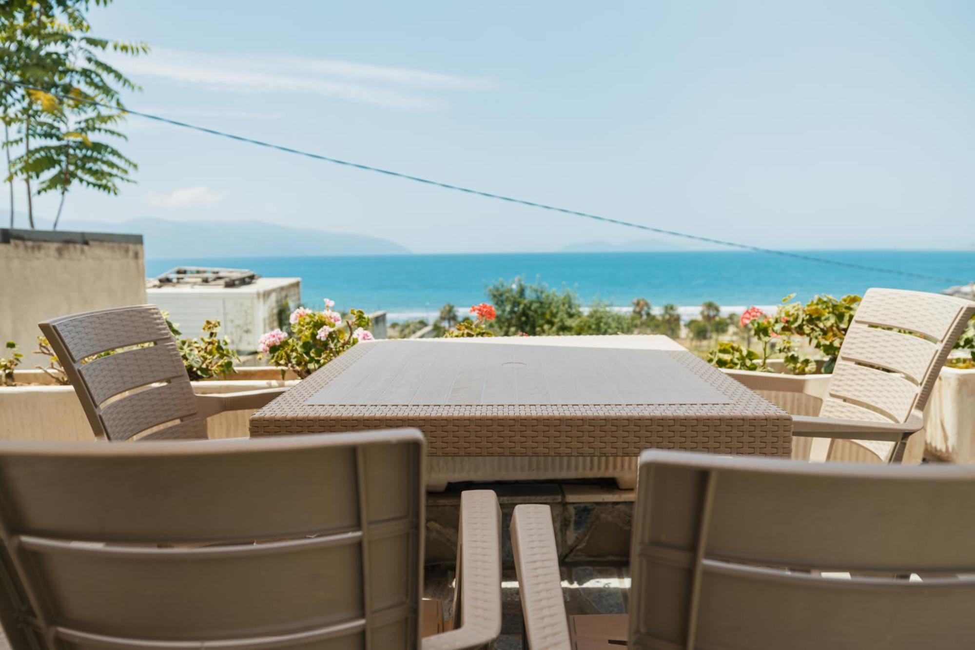 Voyage Villa Vlorë Exteriör bild