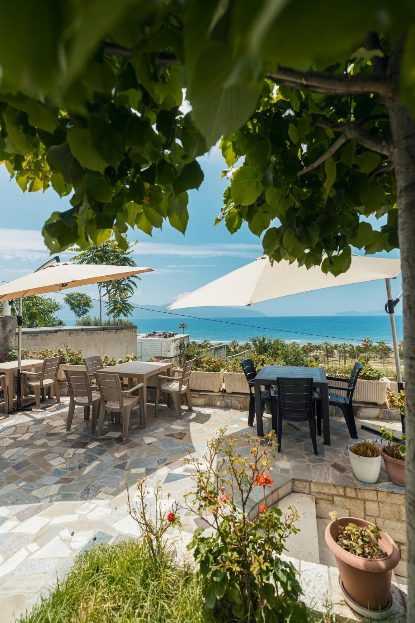 Voyage Villa Vlorë Exteriör bild