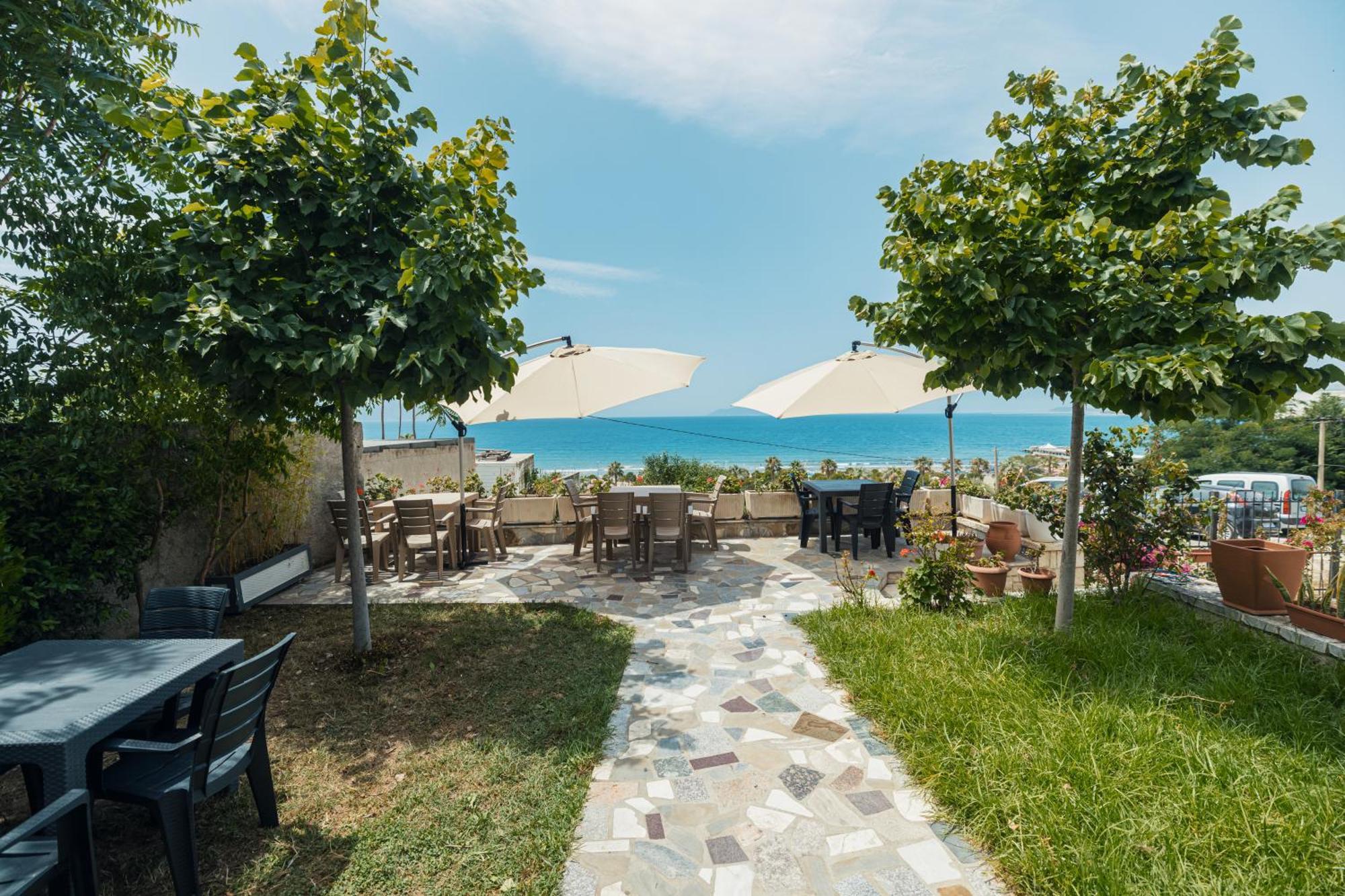 Voyage Villa Vlorë Exteriör bild