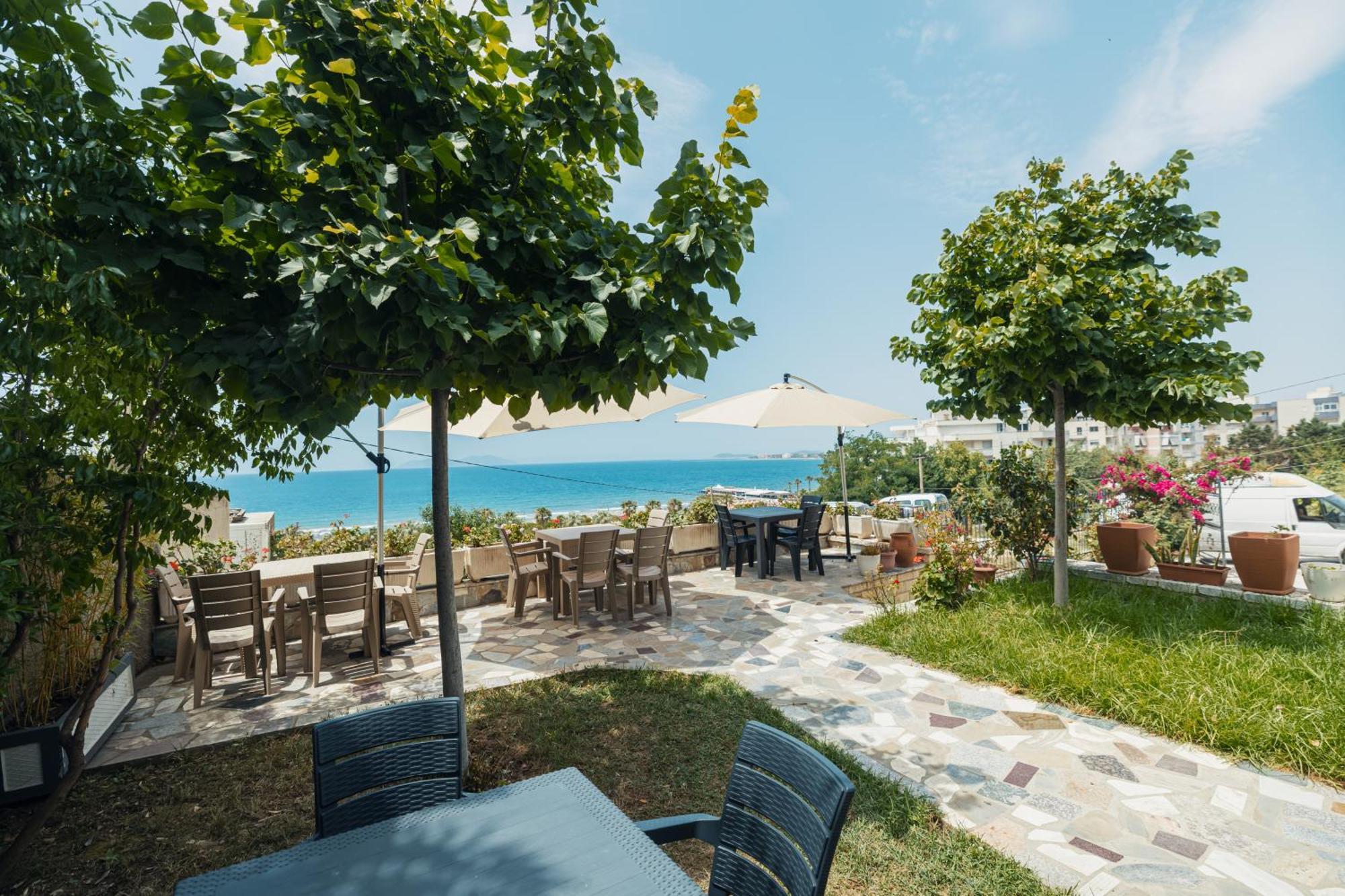 Voyage Villa Vlorë Exteriör bild