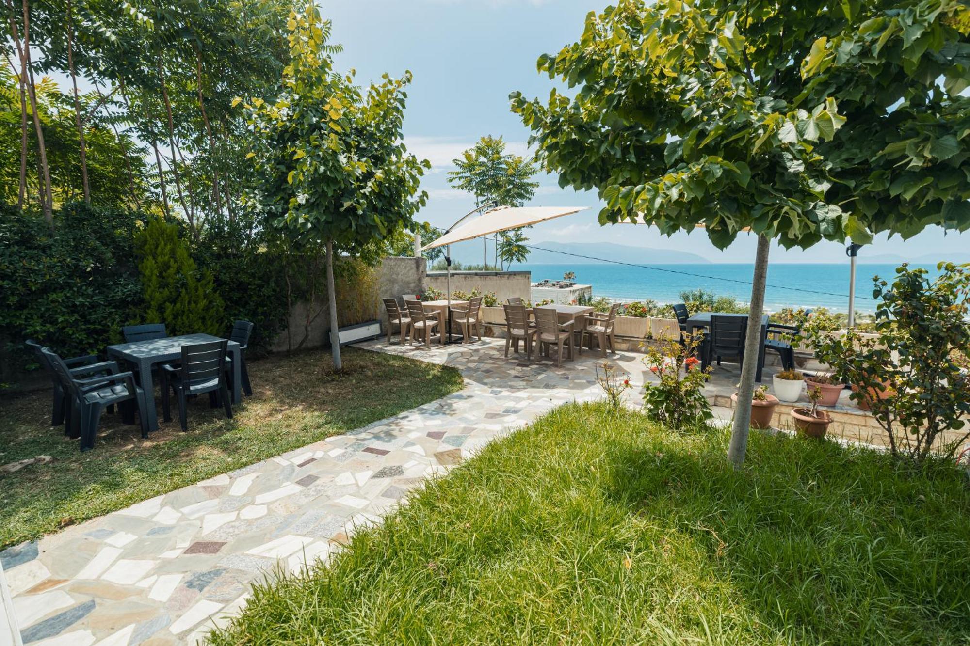 Voyage Villa Vlorë Exteriör bild