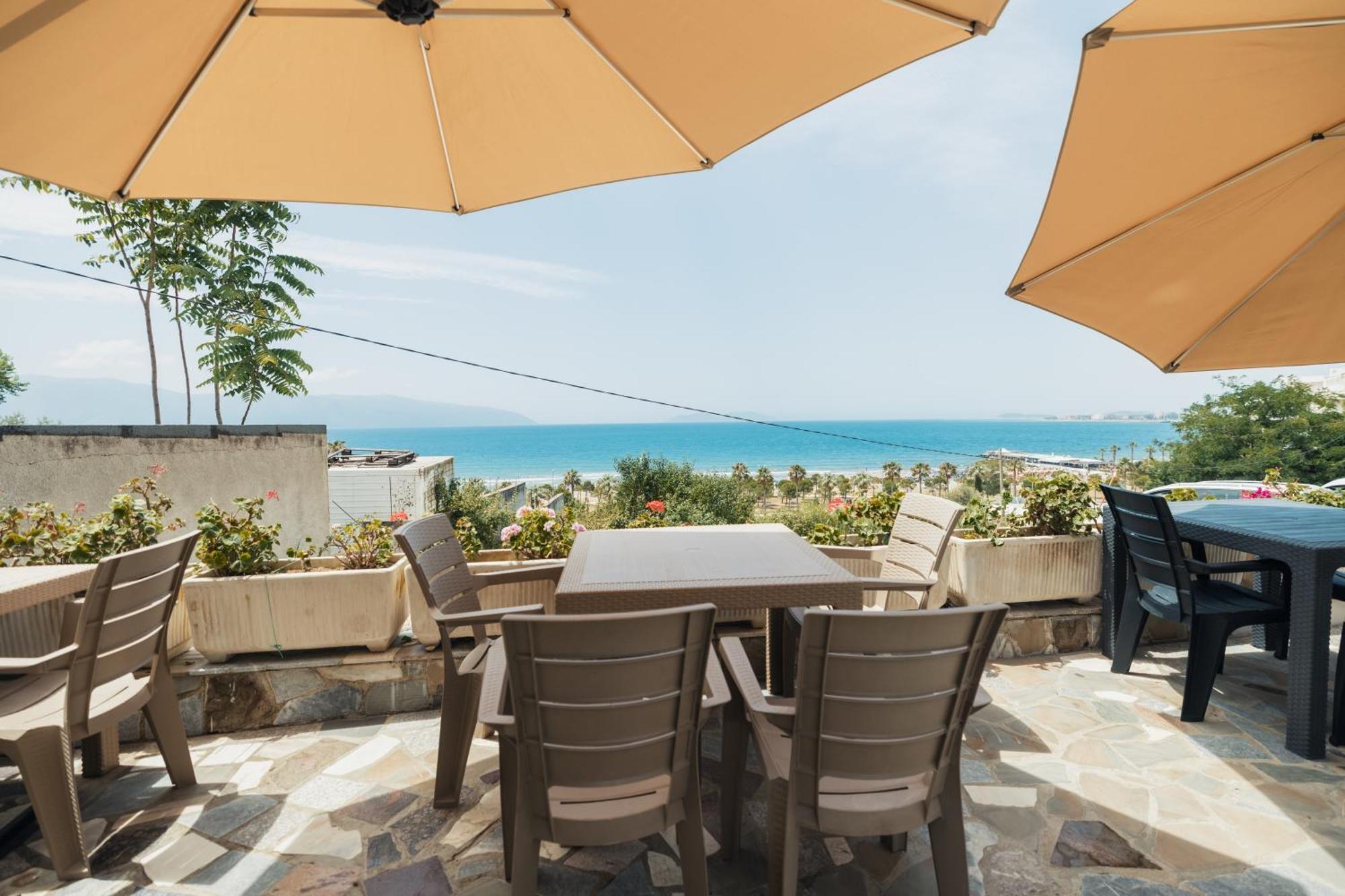 Voyage Villa Vlorë Exteriör bild
