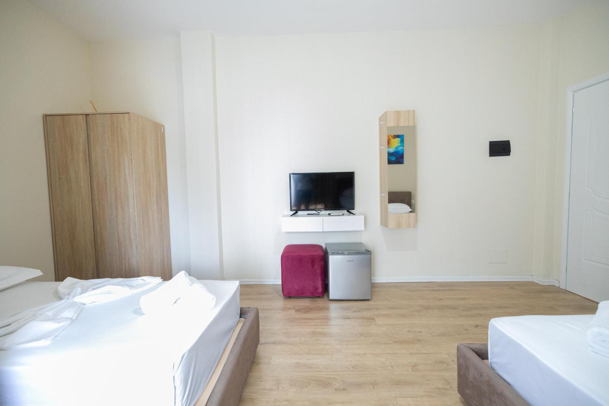 Voyage Villa Vlorë Exteriör bild