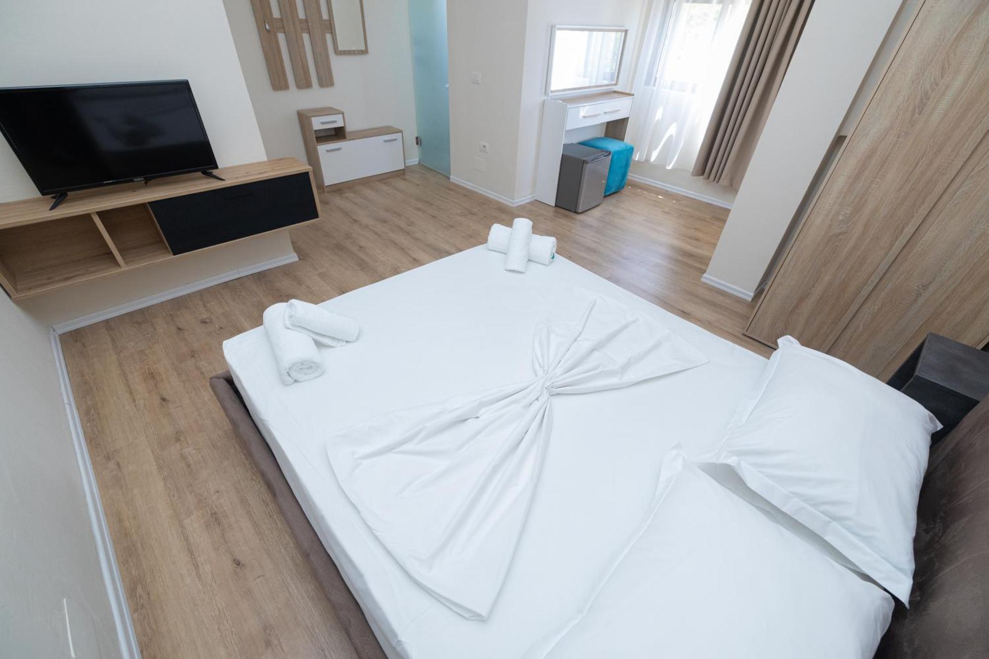 Voyage Villa Vlorë Exteriör bild