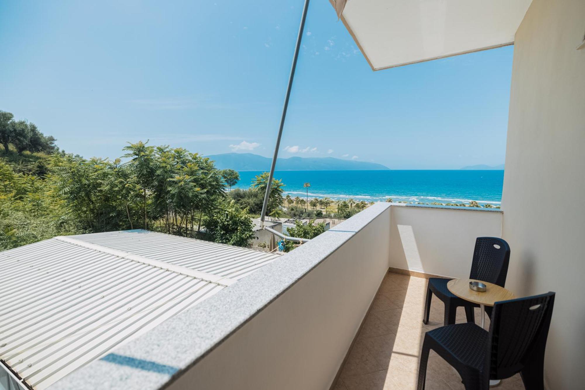 Voyage Villa Vlorë Exteriör bild