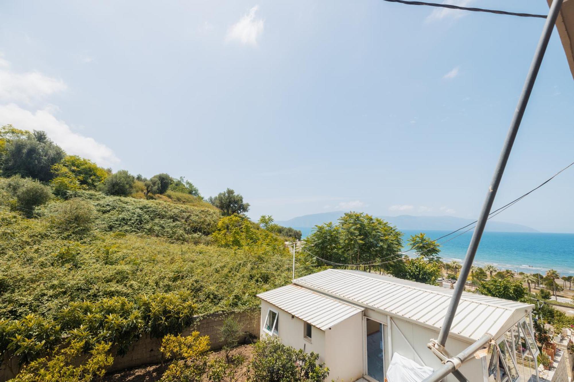 Voyage Villa Vlorë Exteriör bild