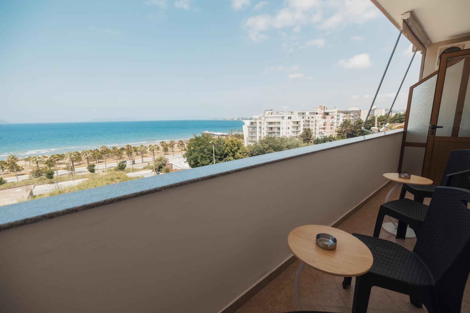 Voyage Villa Vlorë Exteriör bild