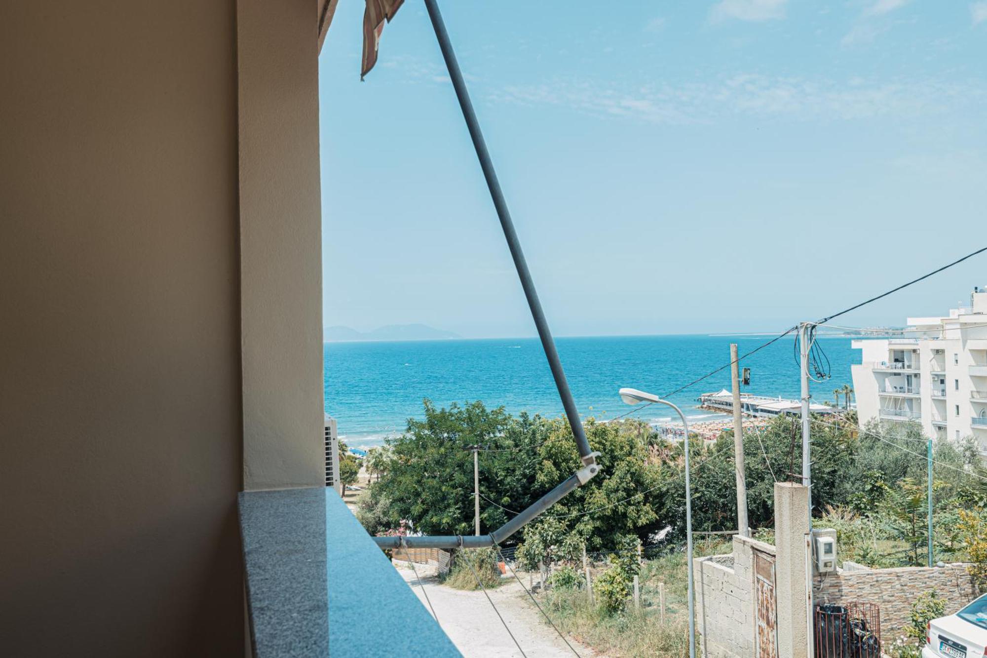 Voyage Villa Vlorë Exteriör bild