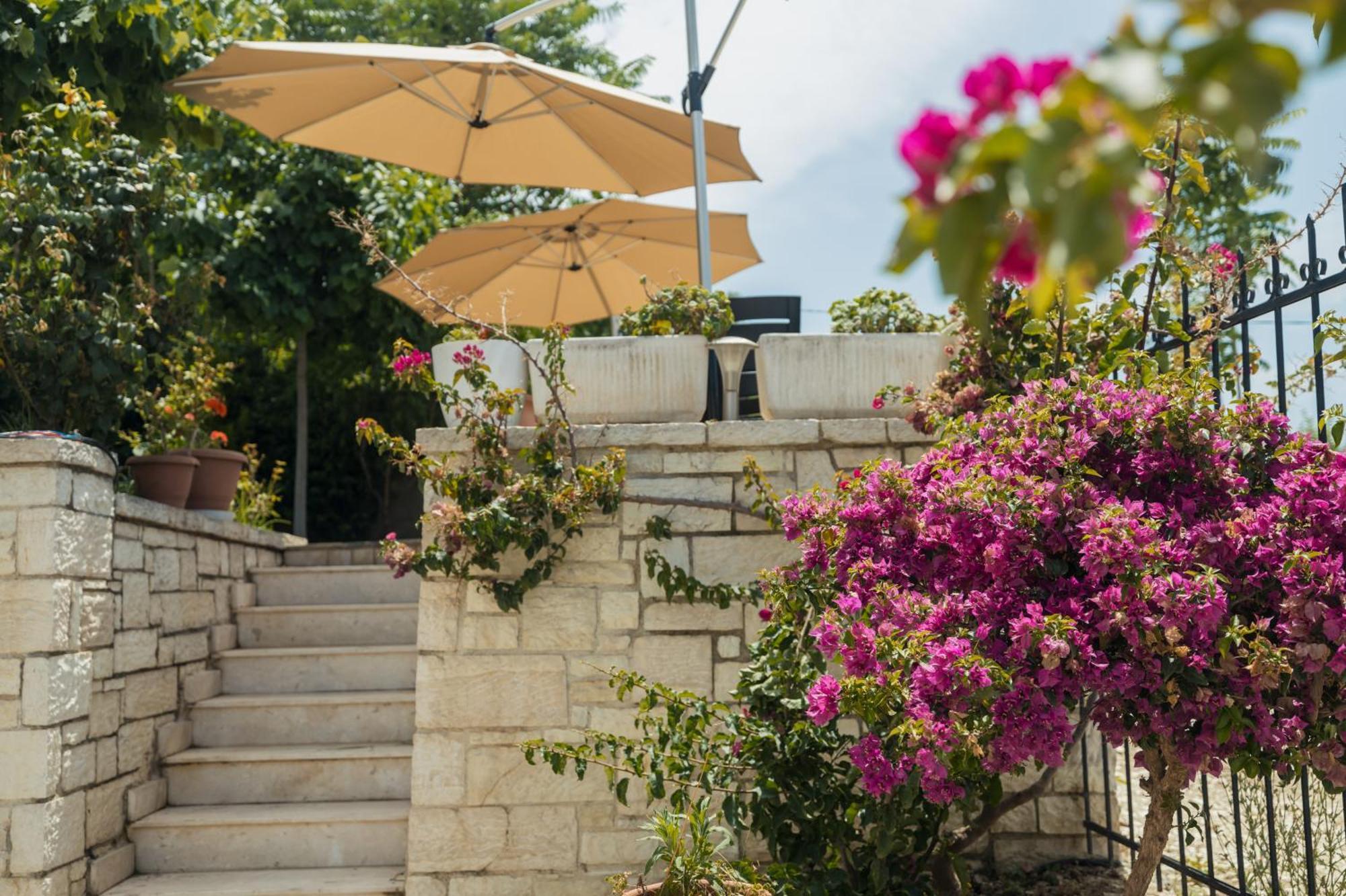 Voyage Villa Vlorë Exteriör bild